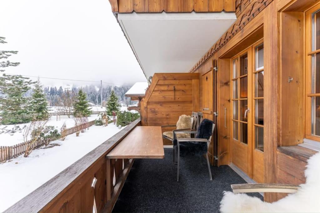 Charming Alpine Apartment Gstaad Zewnętrze zdjęcie